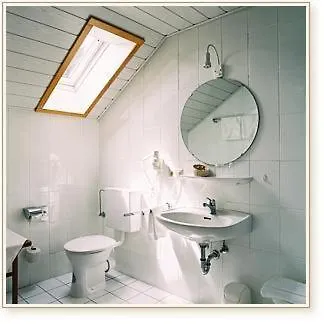 Rhoenhaeuschen Ug 3*