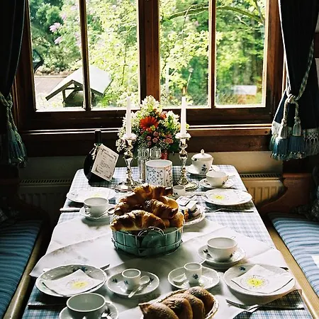 Guest house Rhoenhaeuschen Ug 3*