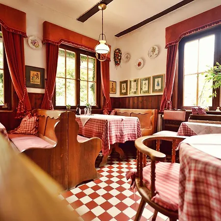 Rhoenhaeuschen Ug Guest house