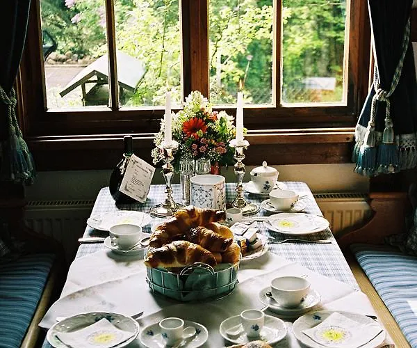 Maison d'hôtes Rhoenhaeuschen Ug 3*
